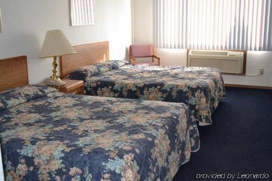 Sky Lodge Inn & Suites - Delavan Rum bild